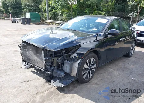 2021 Nissan Altima Sv Fwd z USA, uszkodzony, nr VIN 1N4BL4DV3MN353540